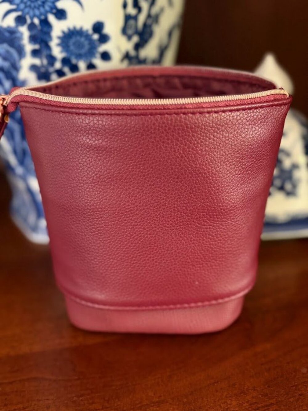 BK Beauty Standup Brush Holder & Travel Makeup Bag - Burgundy - Picture 11 of 12
